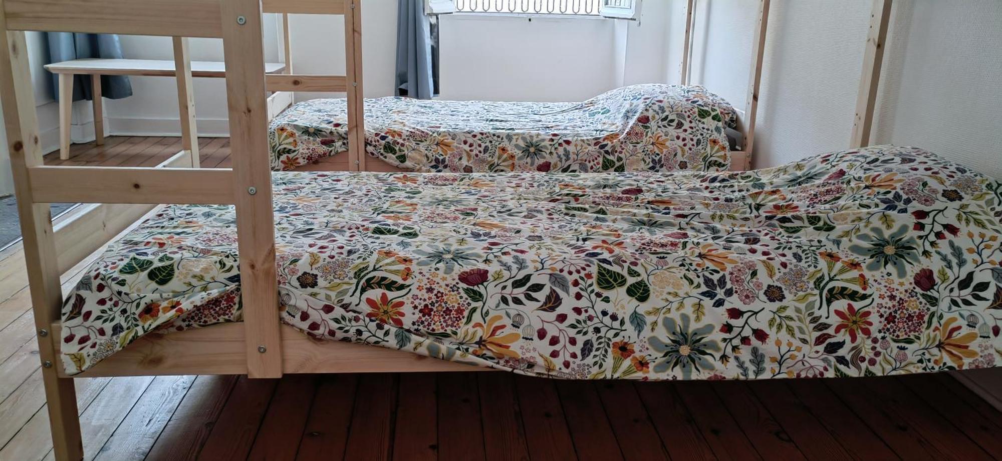 Bed In 6-Bed Mixed Dormitory Le Jardin Cafe Bordéus Exterior foto